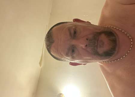 Lio Besancon recherche une compagne travesti